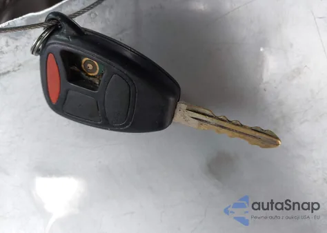 2005 Jeep Grand Cherokee Laredo z USA, uszkodzony, nr VIN 1J4HR48N25C701977